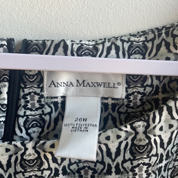 Maxi Dress Black and White 26W - Picture 4 of 7